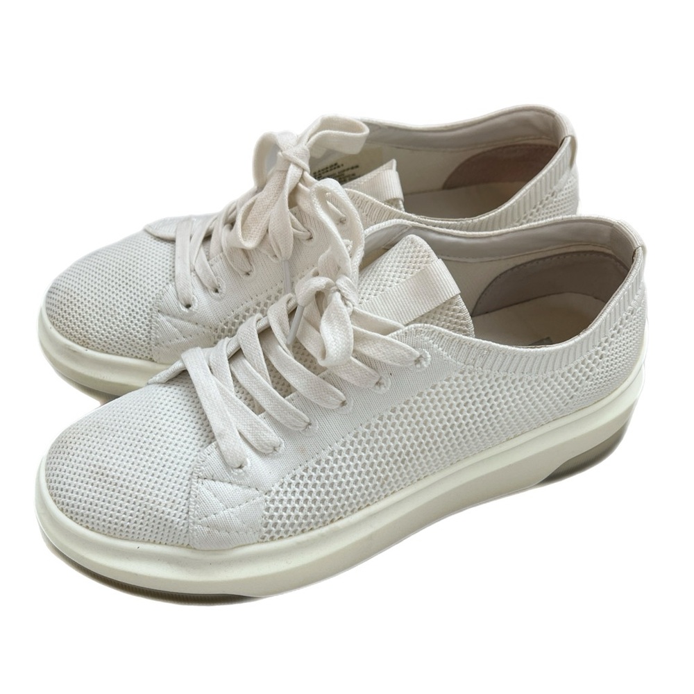 Steve Madden White Sneakers Minimalist Design
